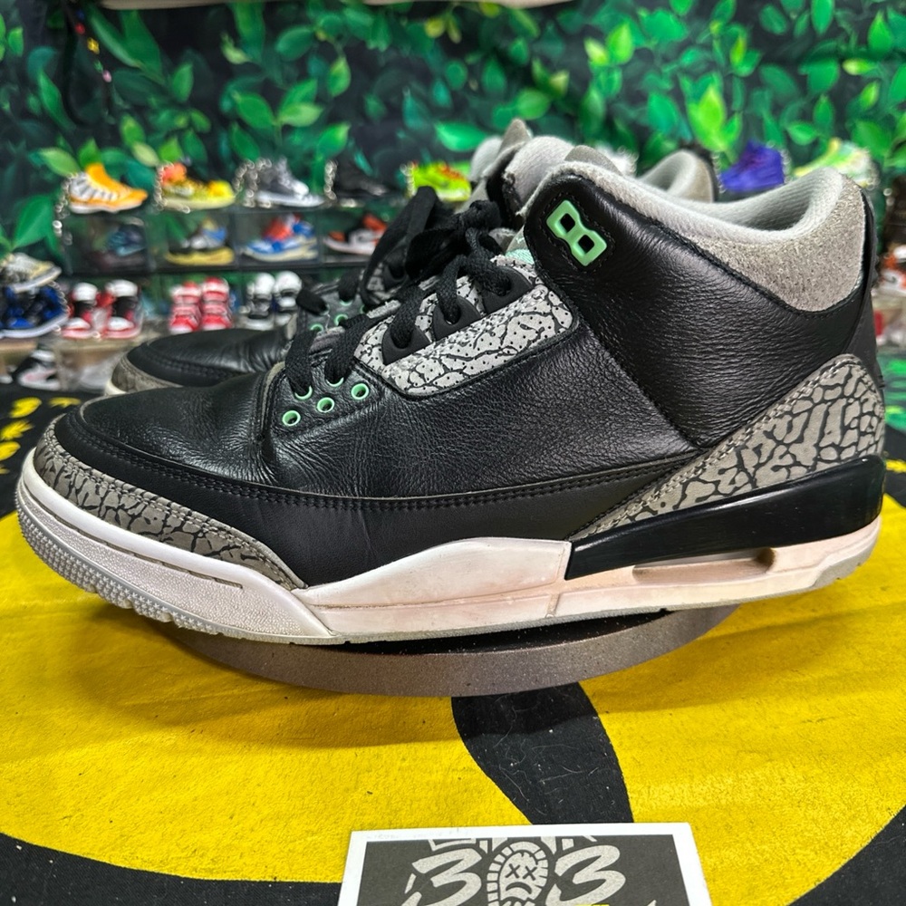 Jordan 3 Retro Green Glow Men’s Size 10